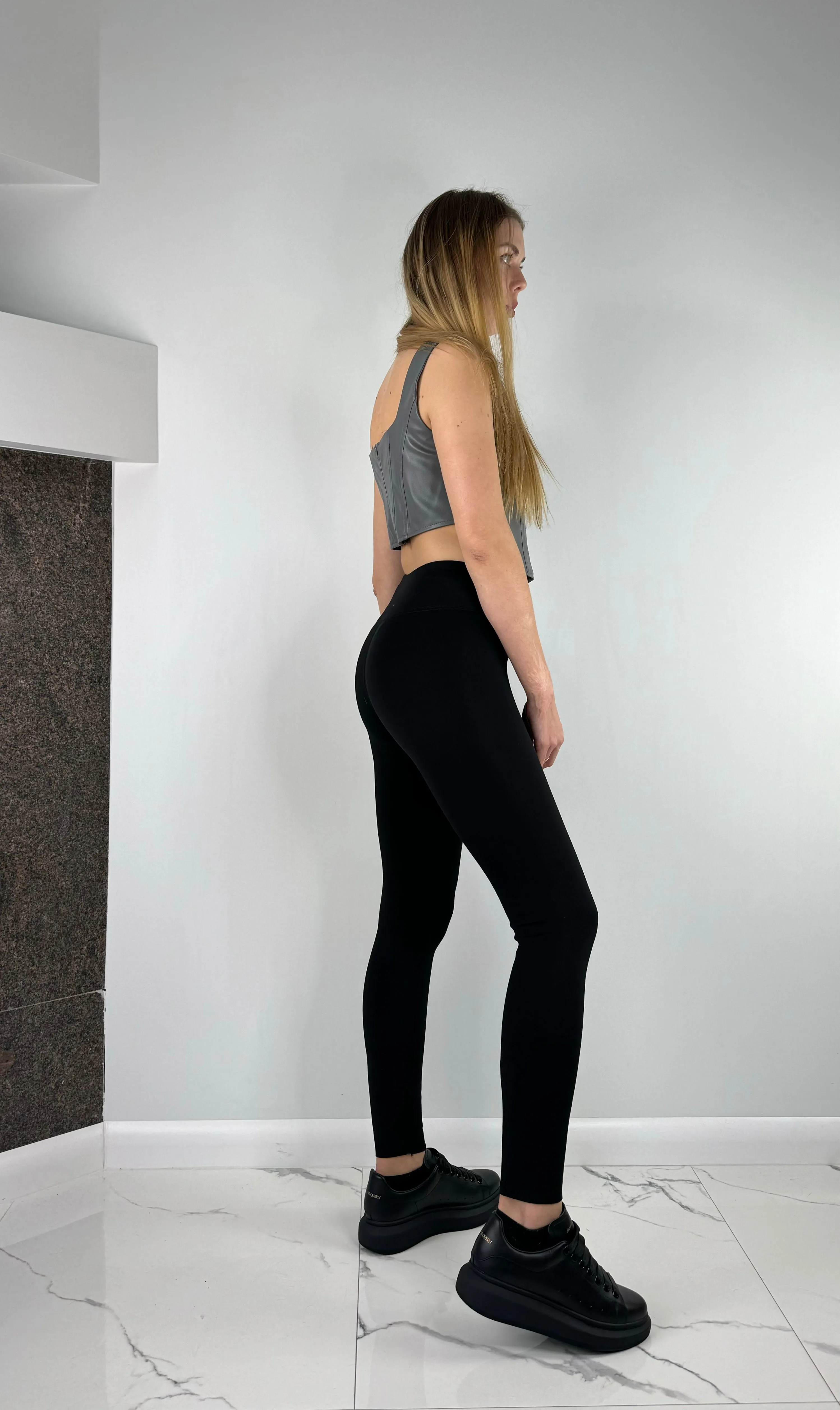 Black insulated leggings