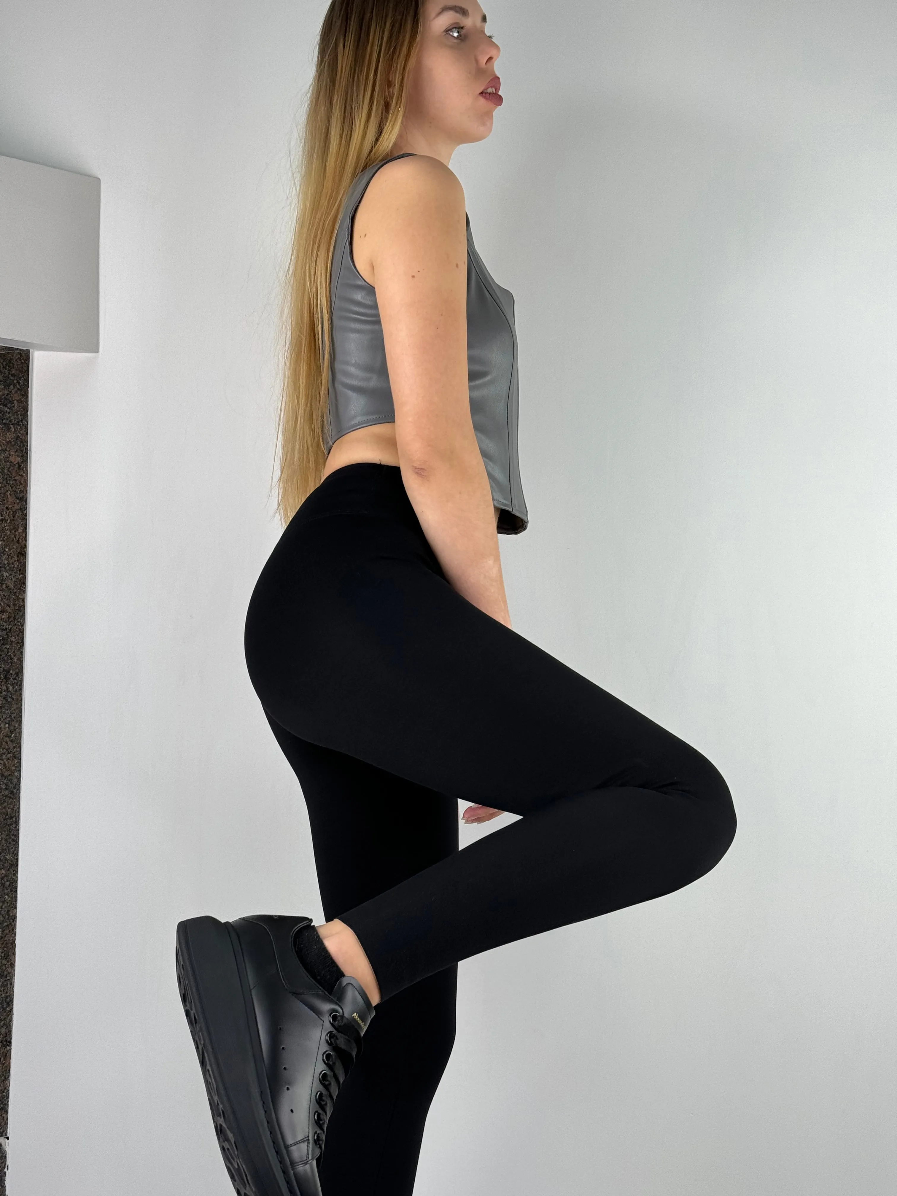 Black insulated leggings