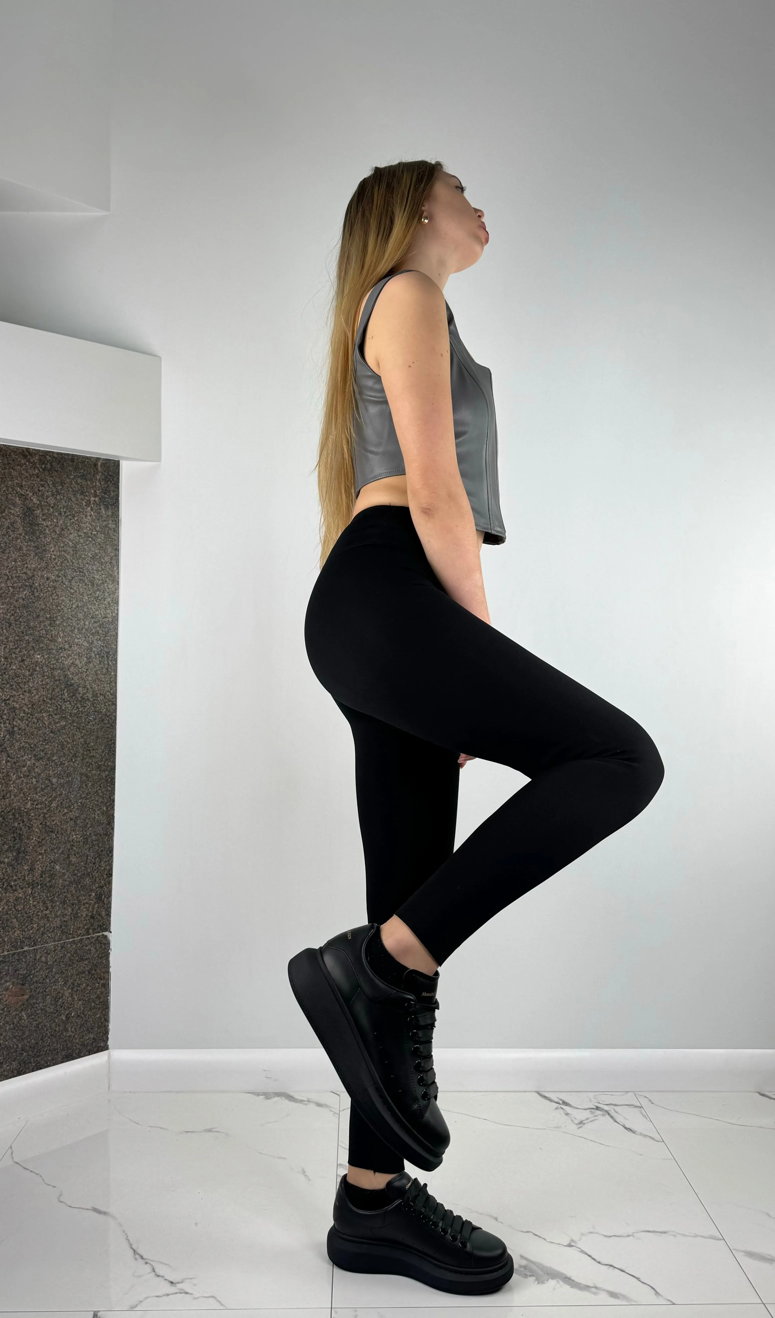 Black insulated leggings