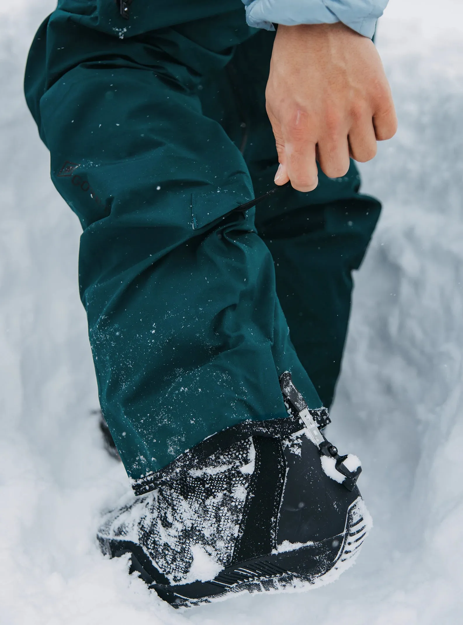 Burton [ak] Freebird GORE-TEX Stretch Bib Pants Mens 2025 Deep Emerald
