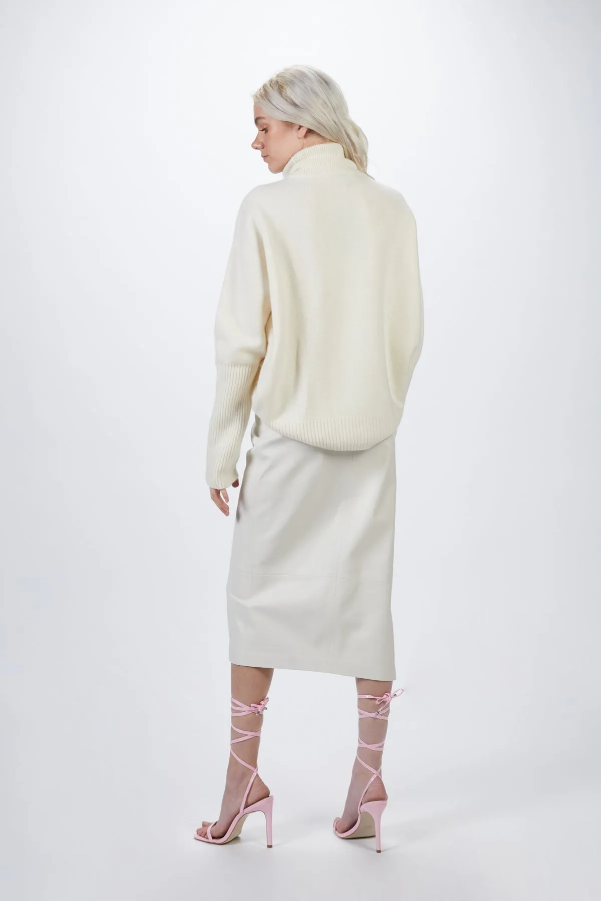 CASHMERE TURTLENECK JUMPER