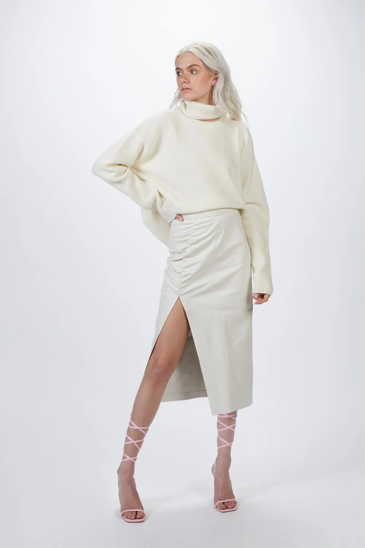 CASHMERE TURTLENECK JUMPER