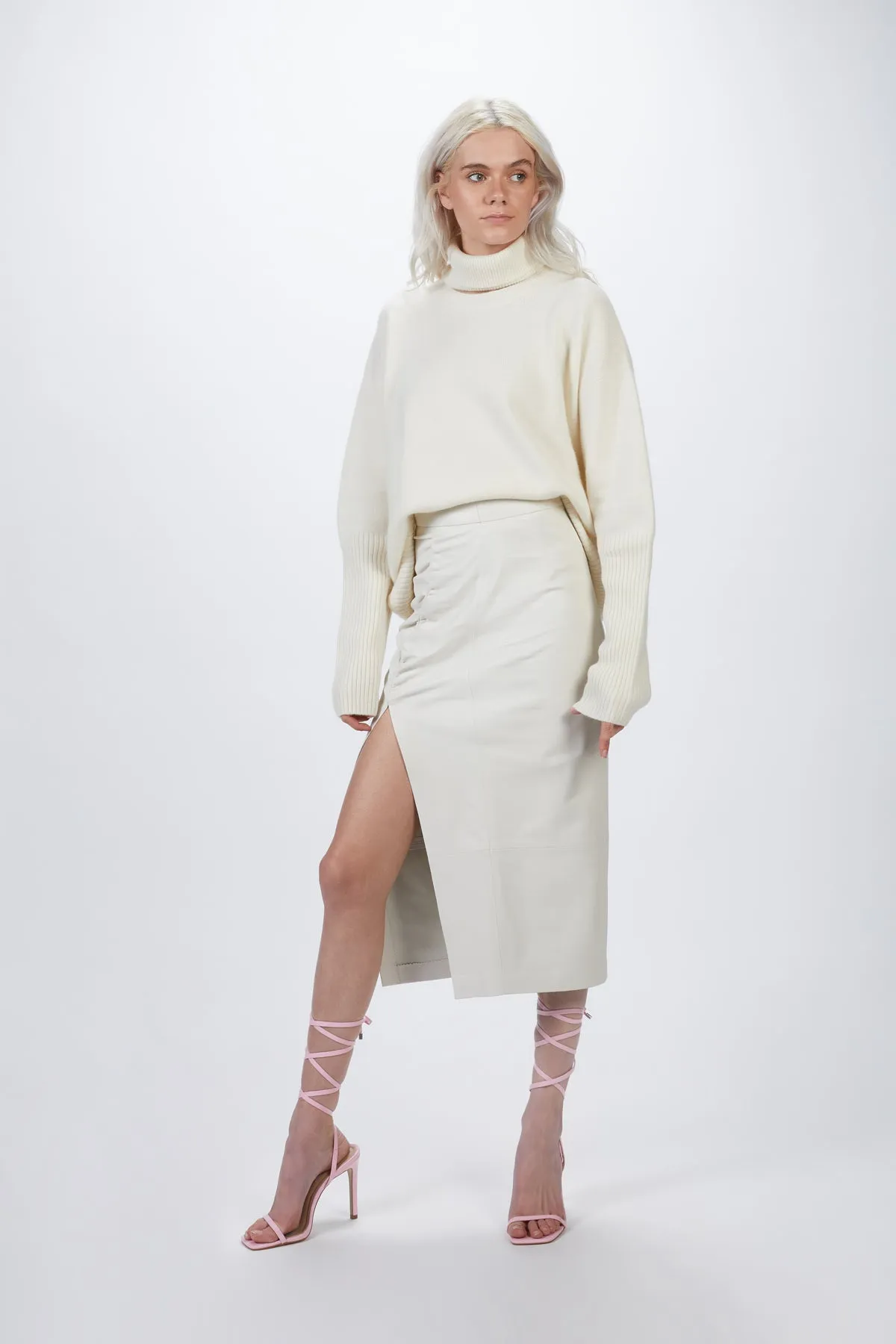 CASHMERE TURTLENECK JUMPER