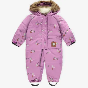 Habit de neige mauve une-pièce avec motifs et fausse fourrure, bébé || One-piece purple snowsuit with patterns and faux fur, baby