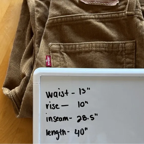 Levi’s corduroy 94 baggy pants size 24