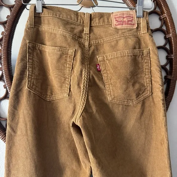 Levi’s corduroy 94 baggy pants size 24