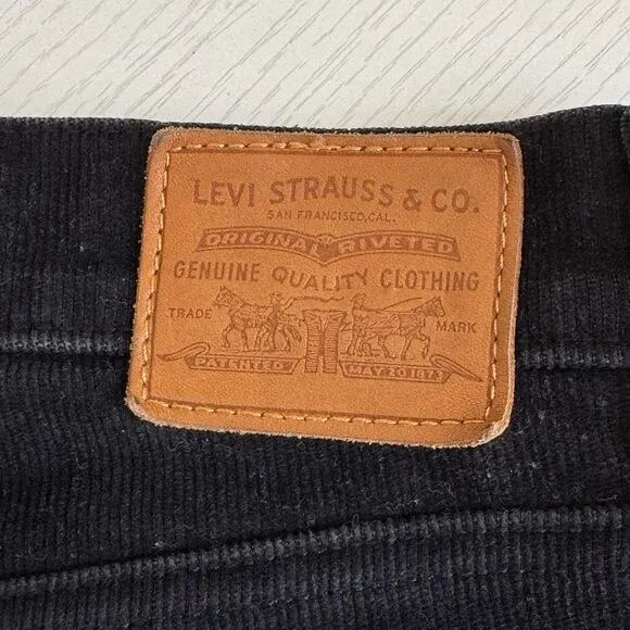 Levi's Wedgie Straight Fit Corduroy Pants Women 30 Black Button Fly Stretch