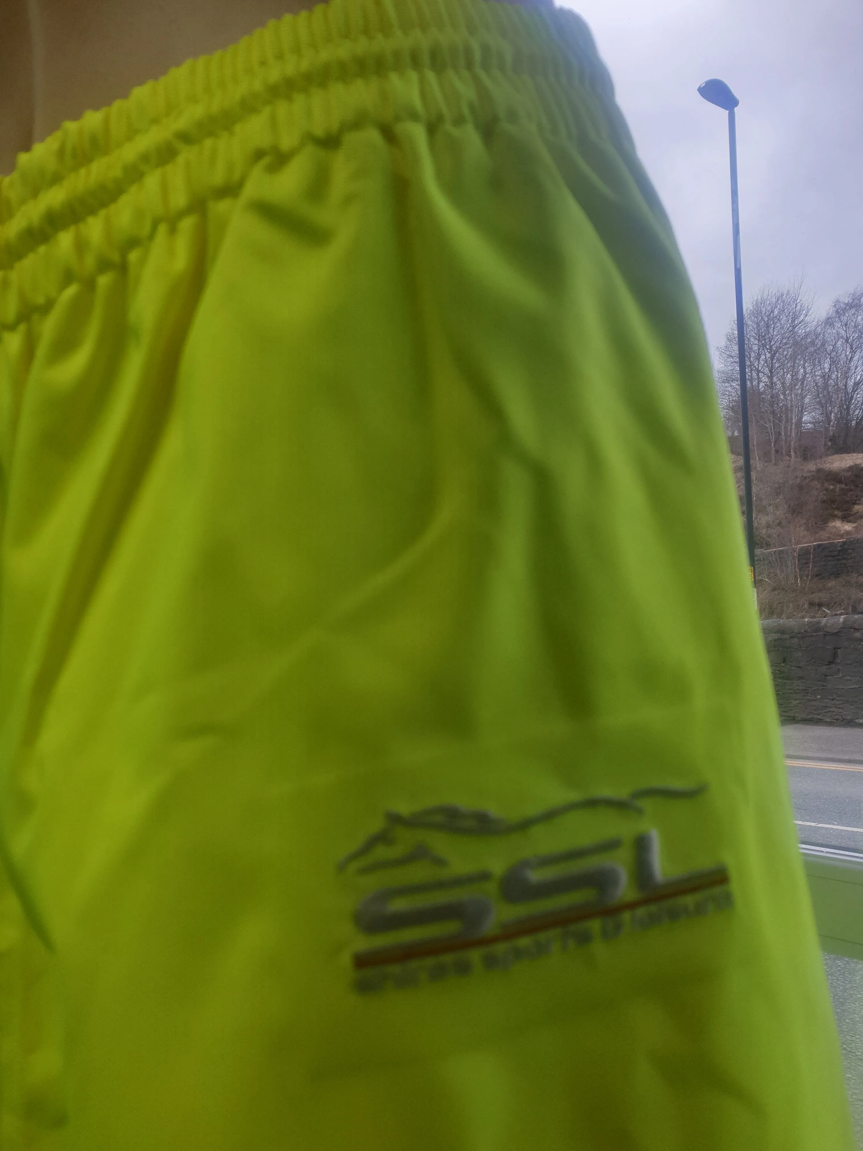 NEW shires hi vis waterproof pants, size L uk 14/16 FREE POSTAGE 🟢