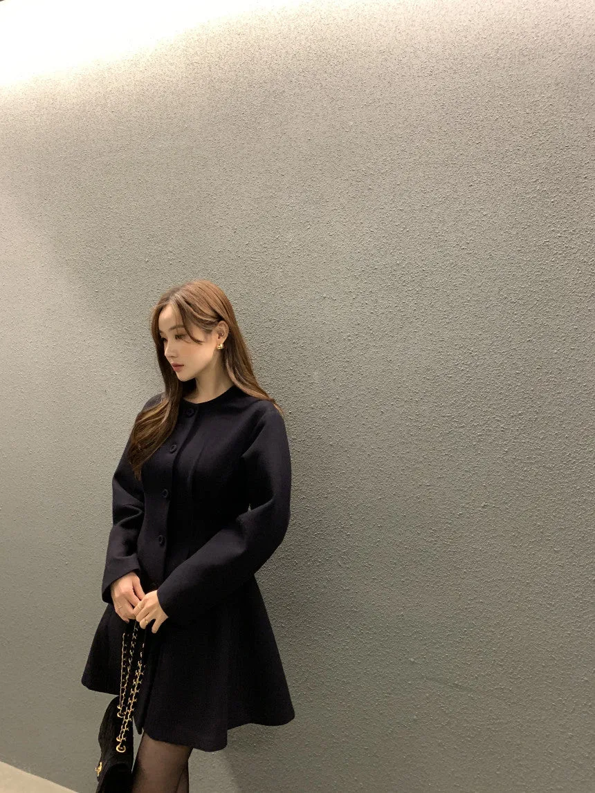 Retro round neck slim waist woolen coat