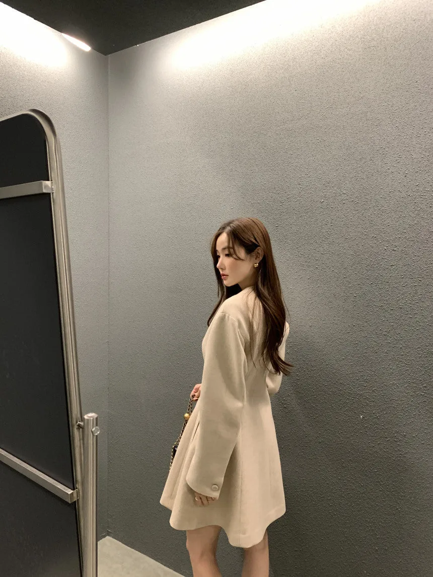 Retro round neck slim waist woolen coat