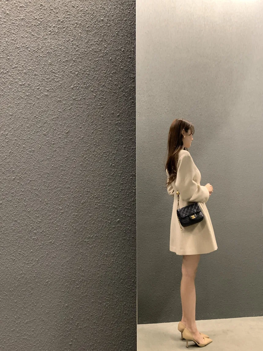 Retro round neck slim waist woolen coat
