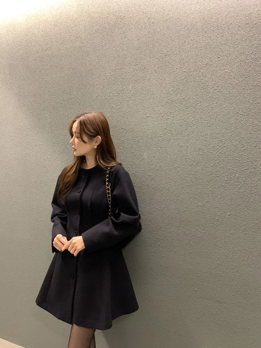Retro round neck slim waist woolen coat