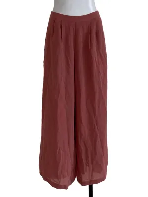 Rouge Plain Culottes Pants
