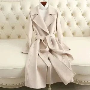 Simplicity & Versatility – Slim-Fit 100% Wool Coat for Women, Hepburn Style
