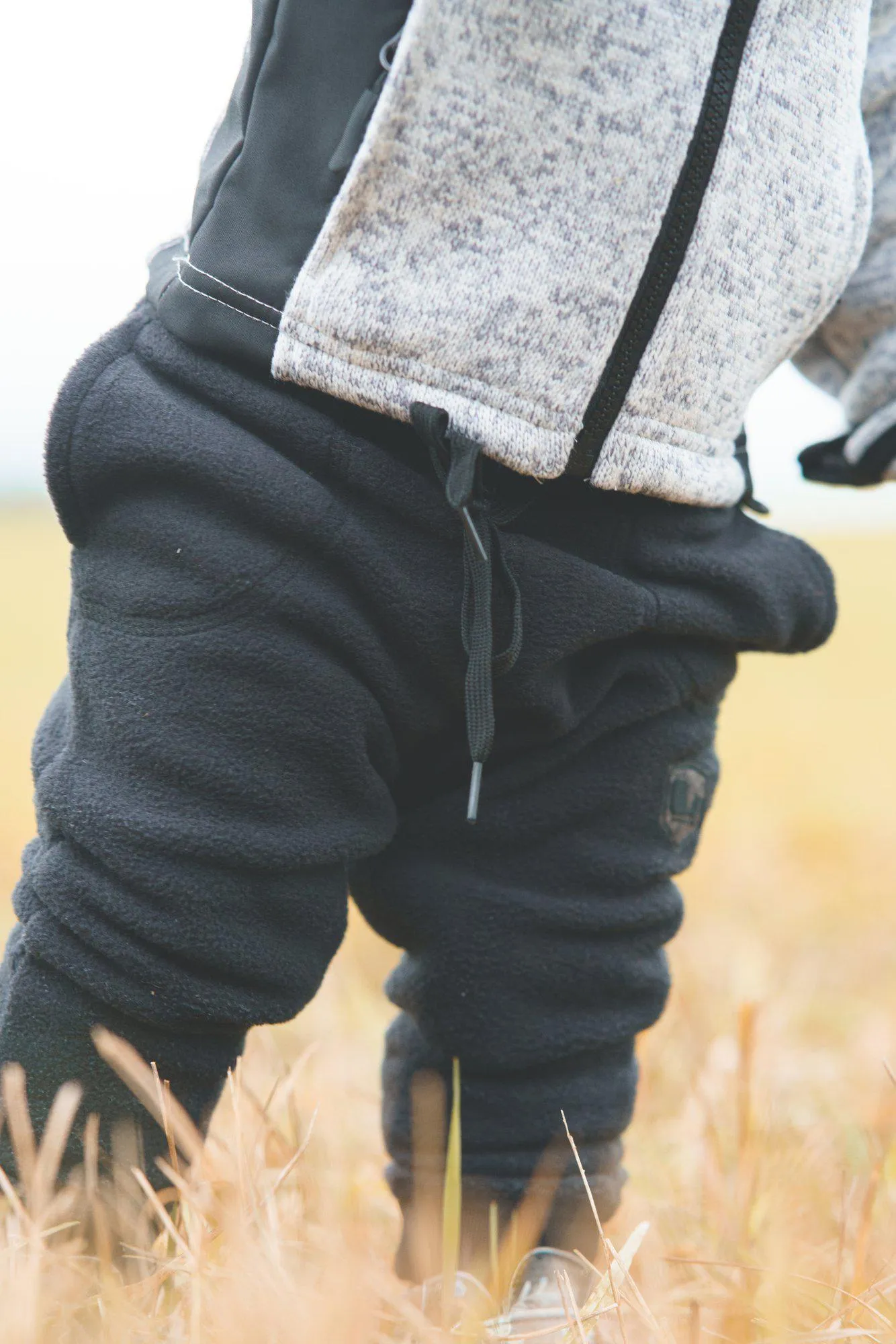 SÄVAR FLEECE PANTS - BLACK
