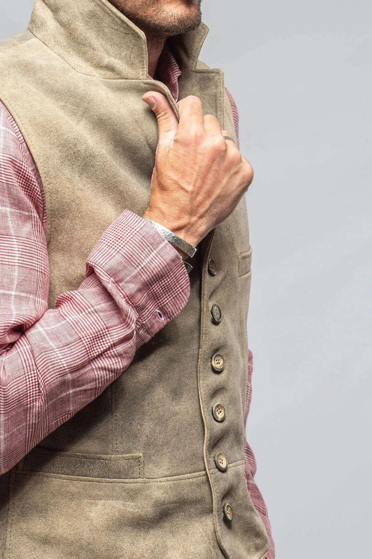 Trapp Notch Collared Vest In Vintage Grey