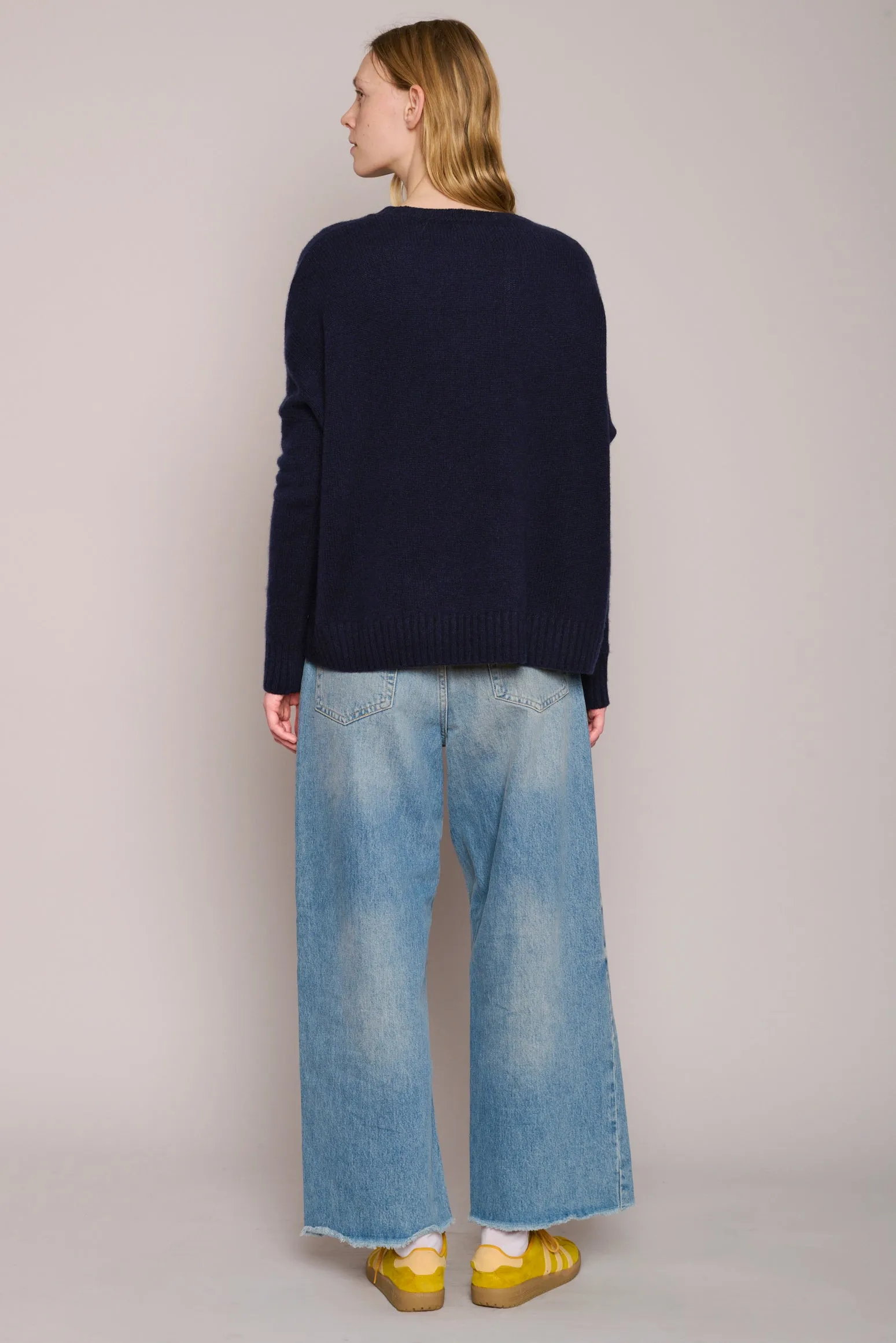 Wide Cashmere Pullover in Navy