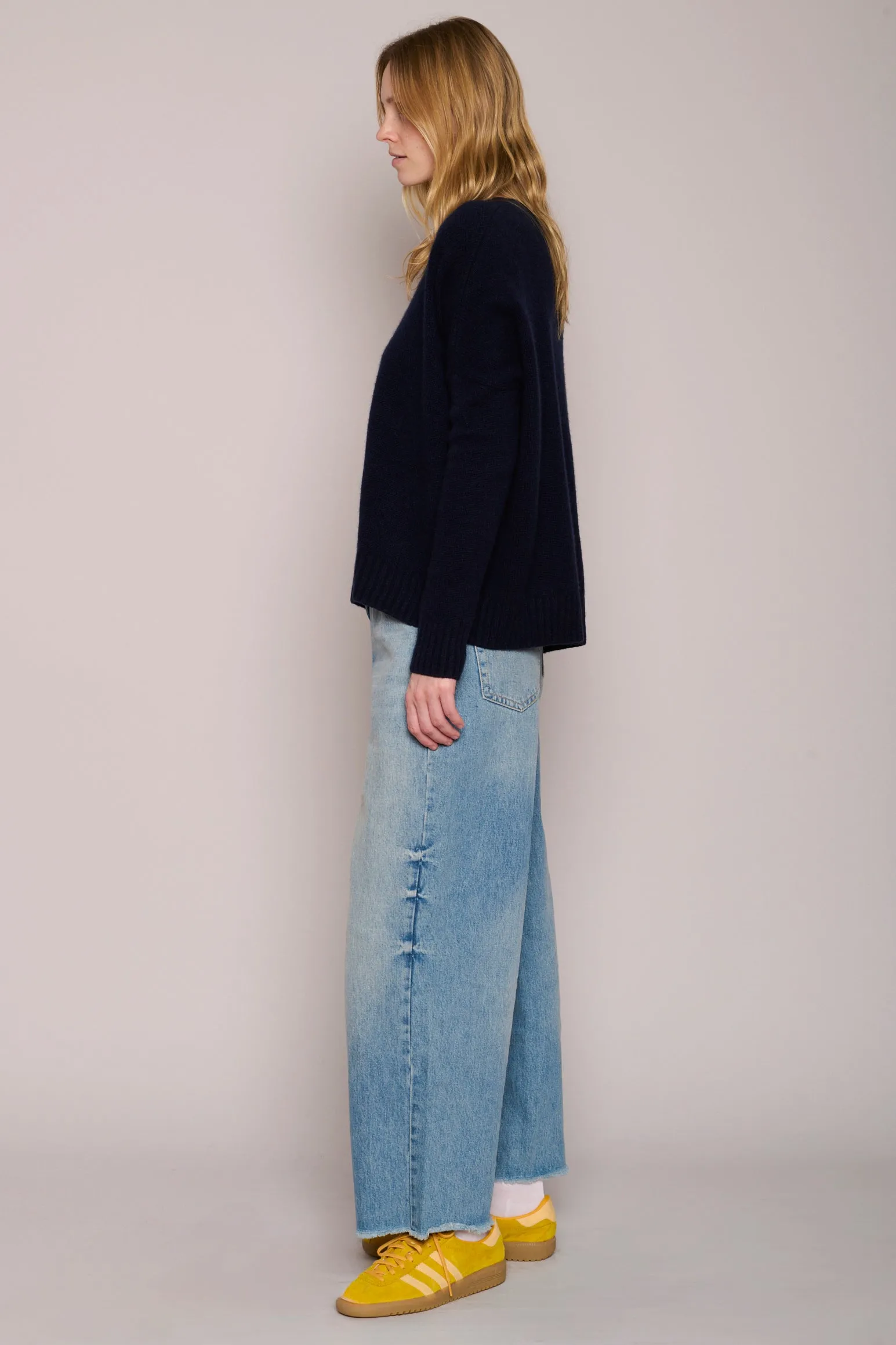 Wide Cashmere Pullover in Navy