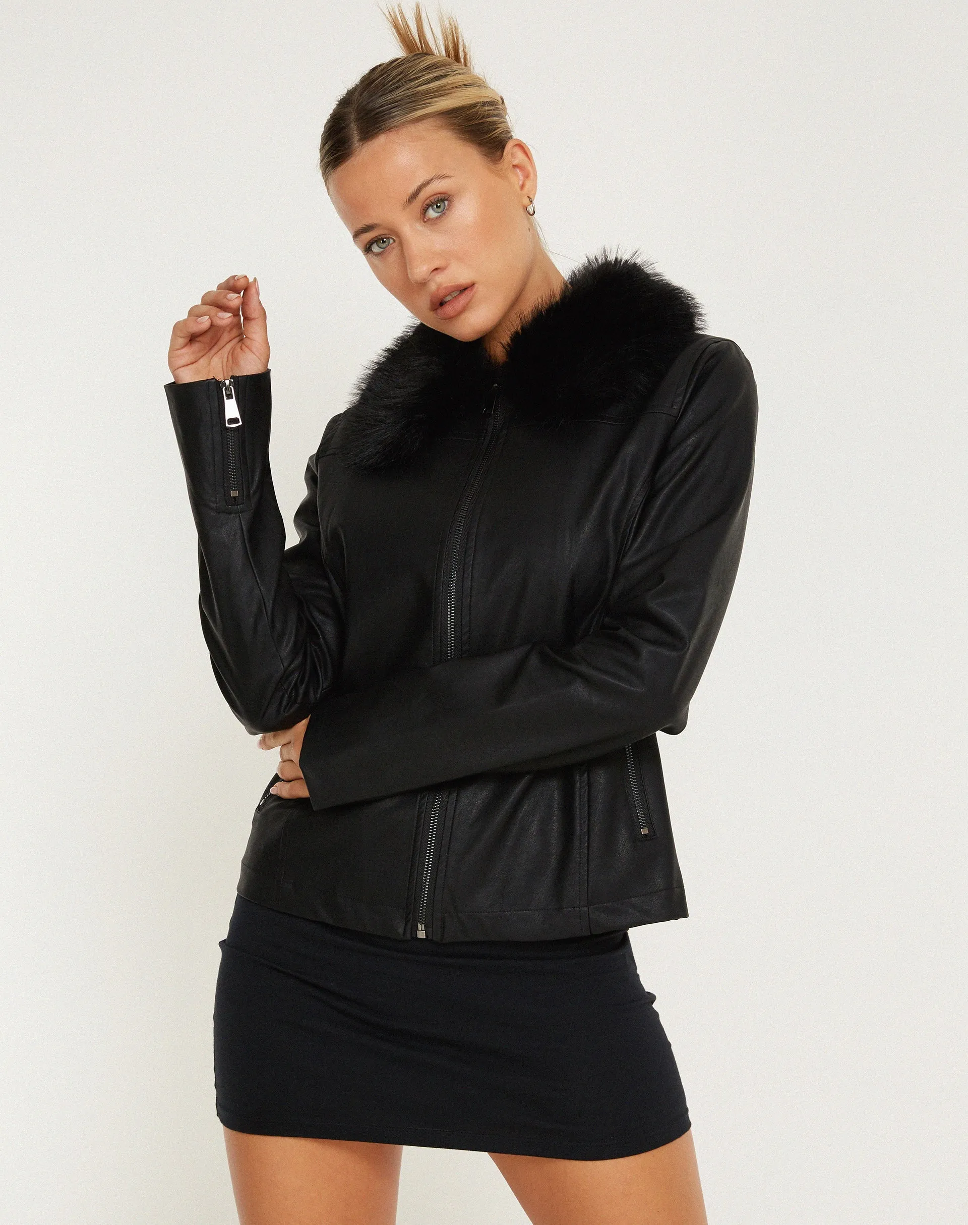 YINDO JACKET PU BLACK